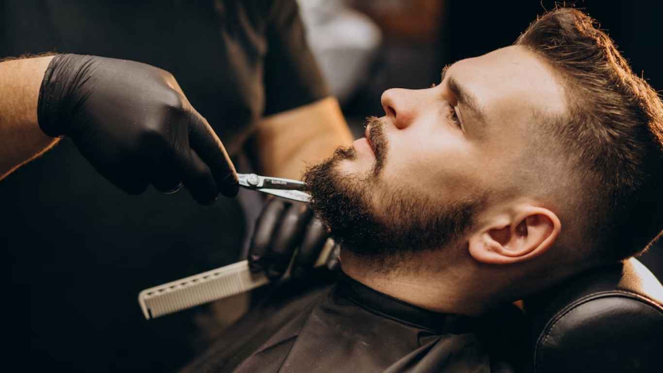 Vale a Pena Ser Cabeleireiro em 2025? Veja o Que o Mercado Está Dizendo
